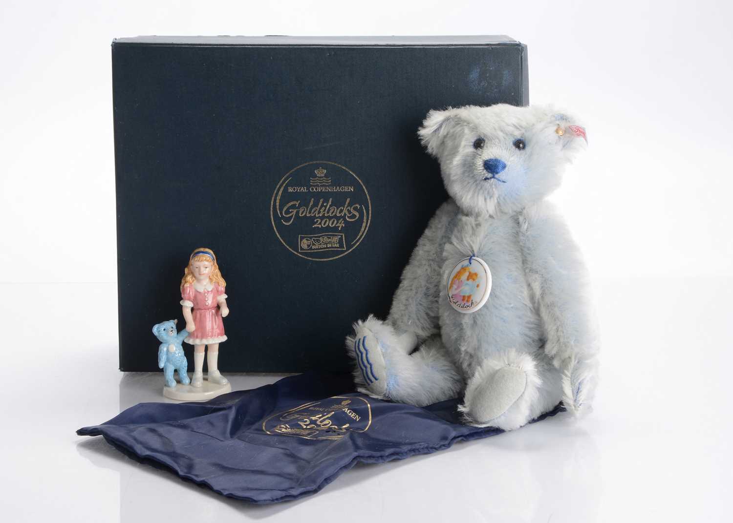 Lot 9 - A Steiff limited edition Royal Copenhagen teddy bear set
