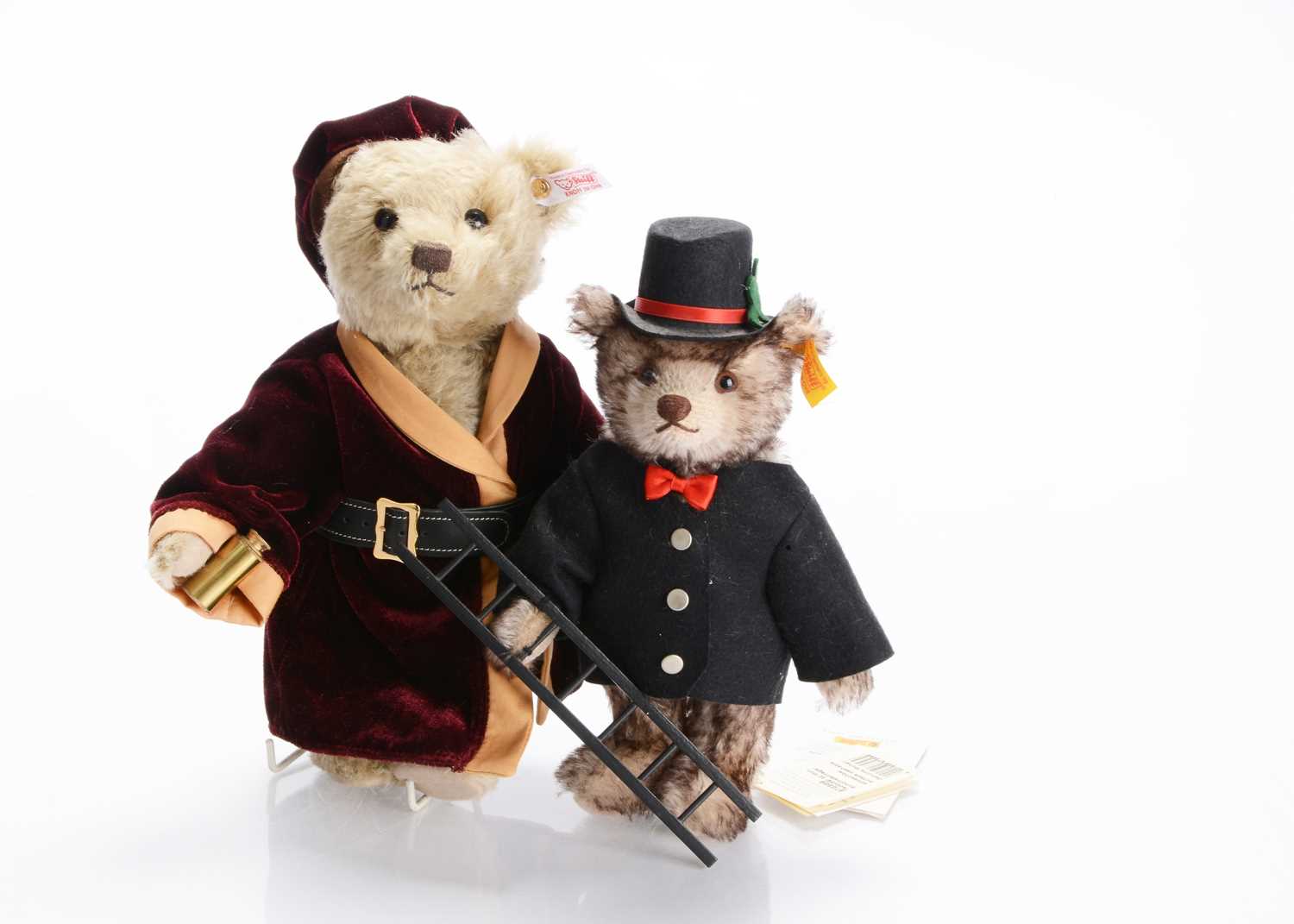 Lot 17 - A Steiff limited edition Marco Polo teddy bear