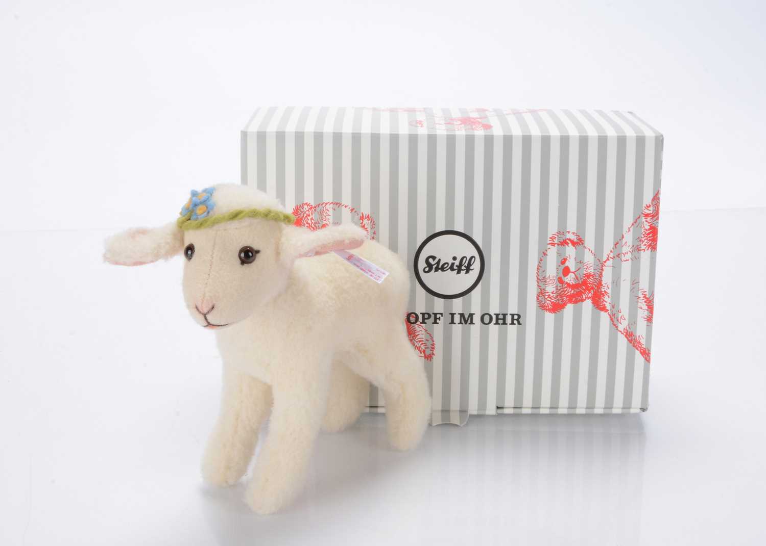 Lot 45 - A Steiff limited edition Lia lamb