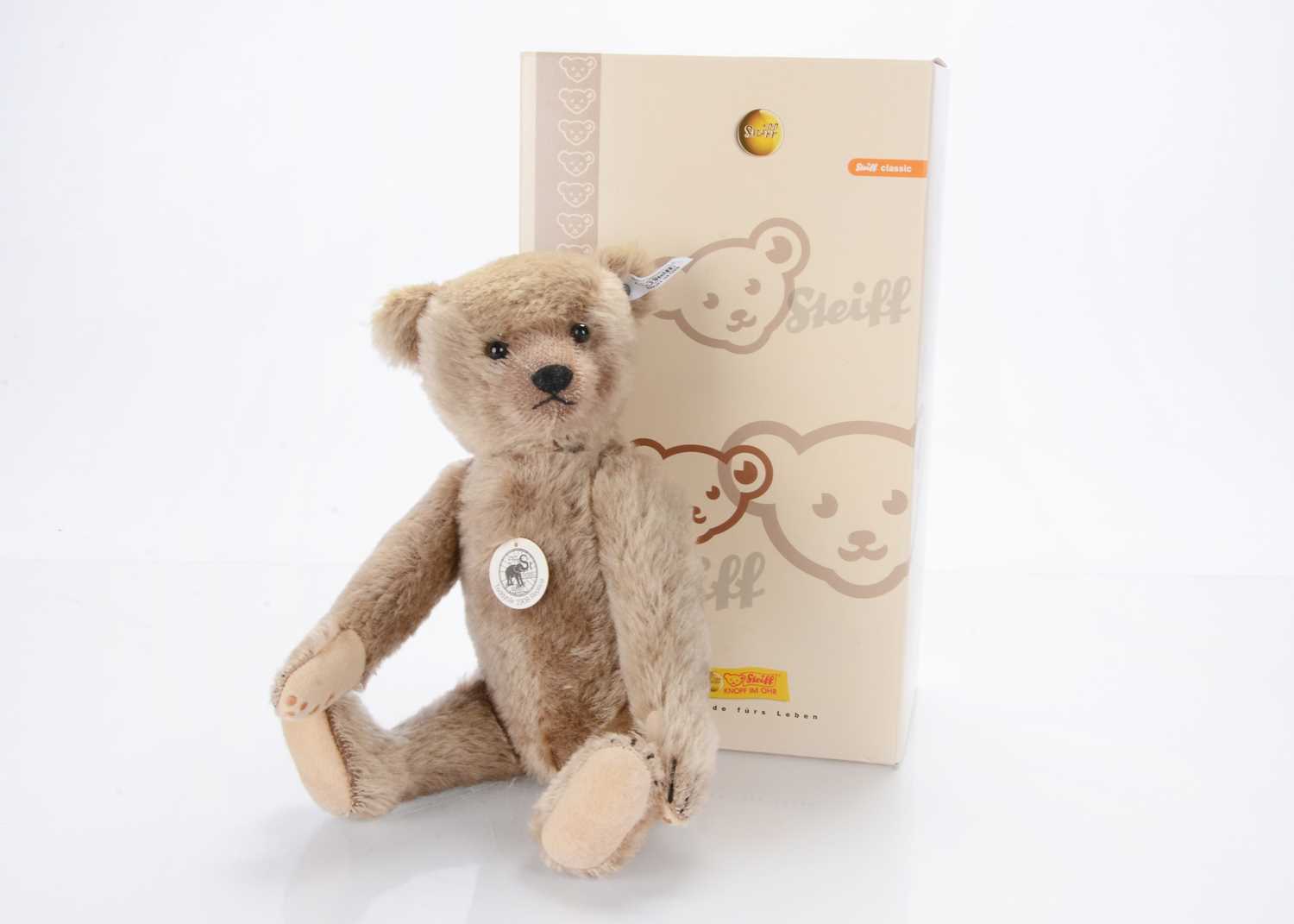 Lot 51 - A Steiff limited edition 1908 replica teddy bear