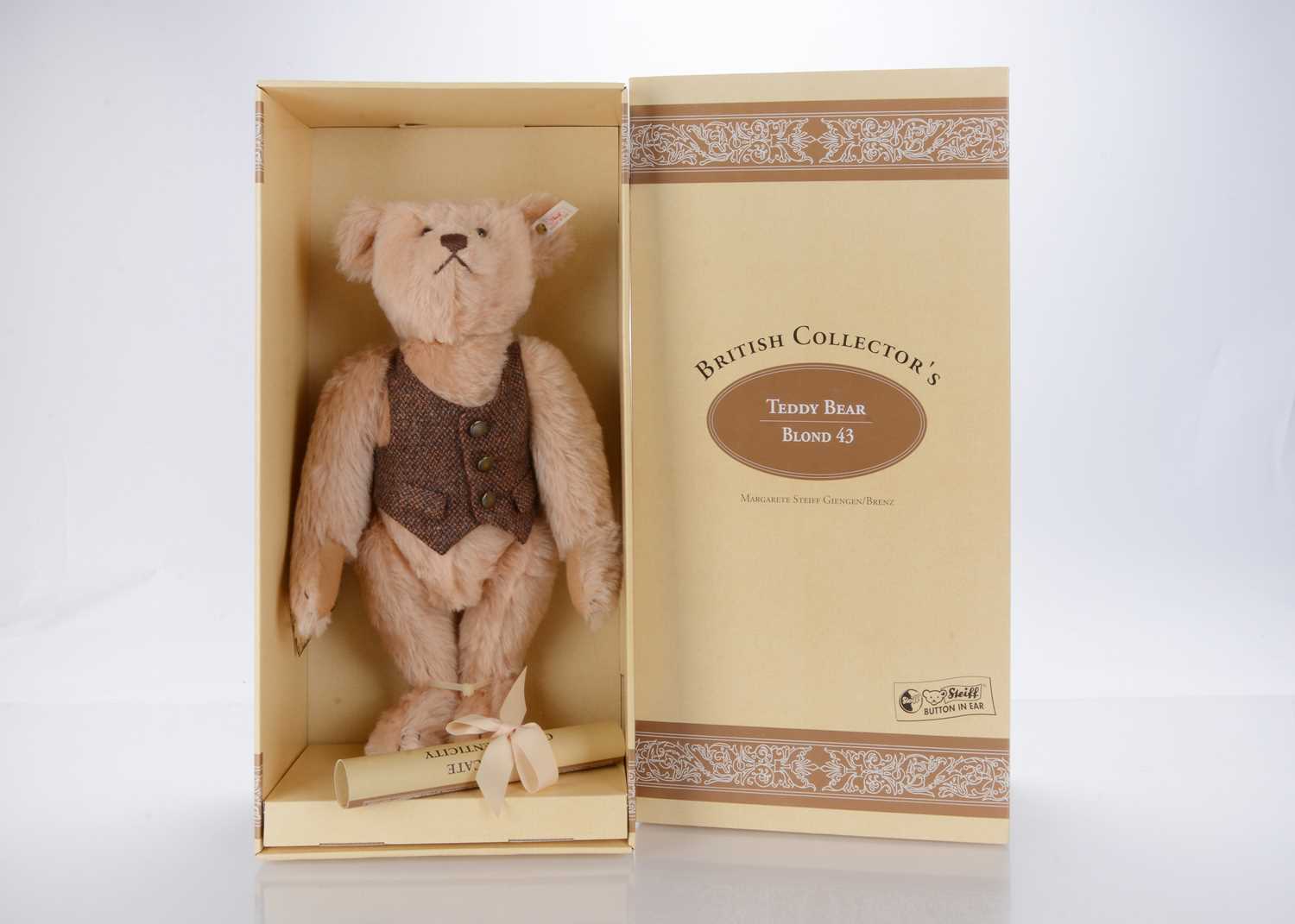 Lot 60 - A Steiff limited edition British Collectors teddy bear for the year 1996