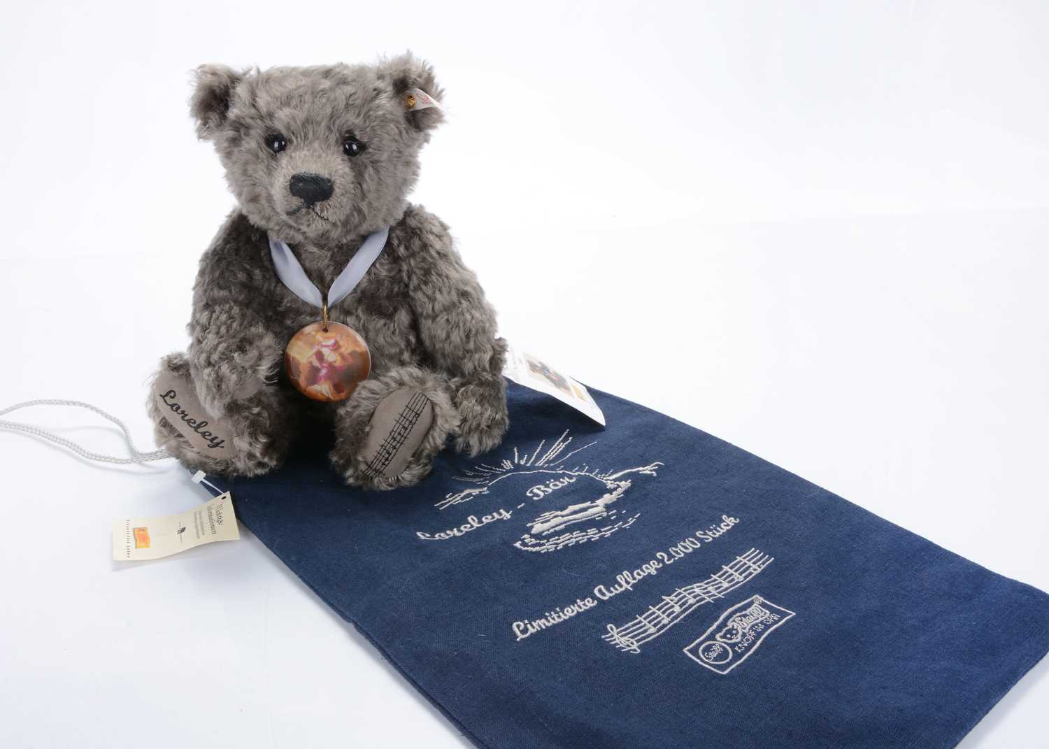 Lot 69 - A Steiff limited edition Loreley teddy bear