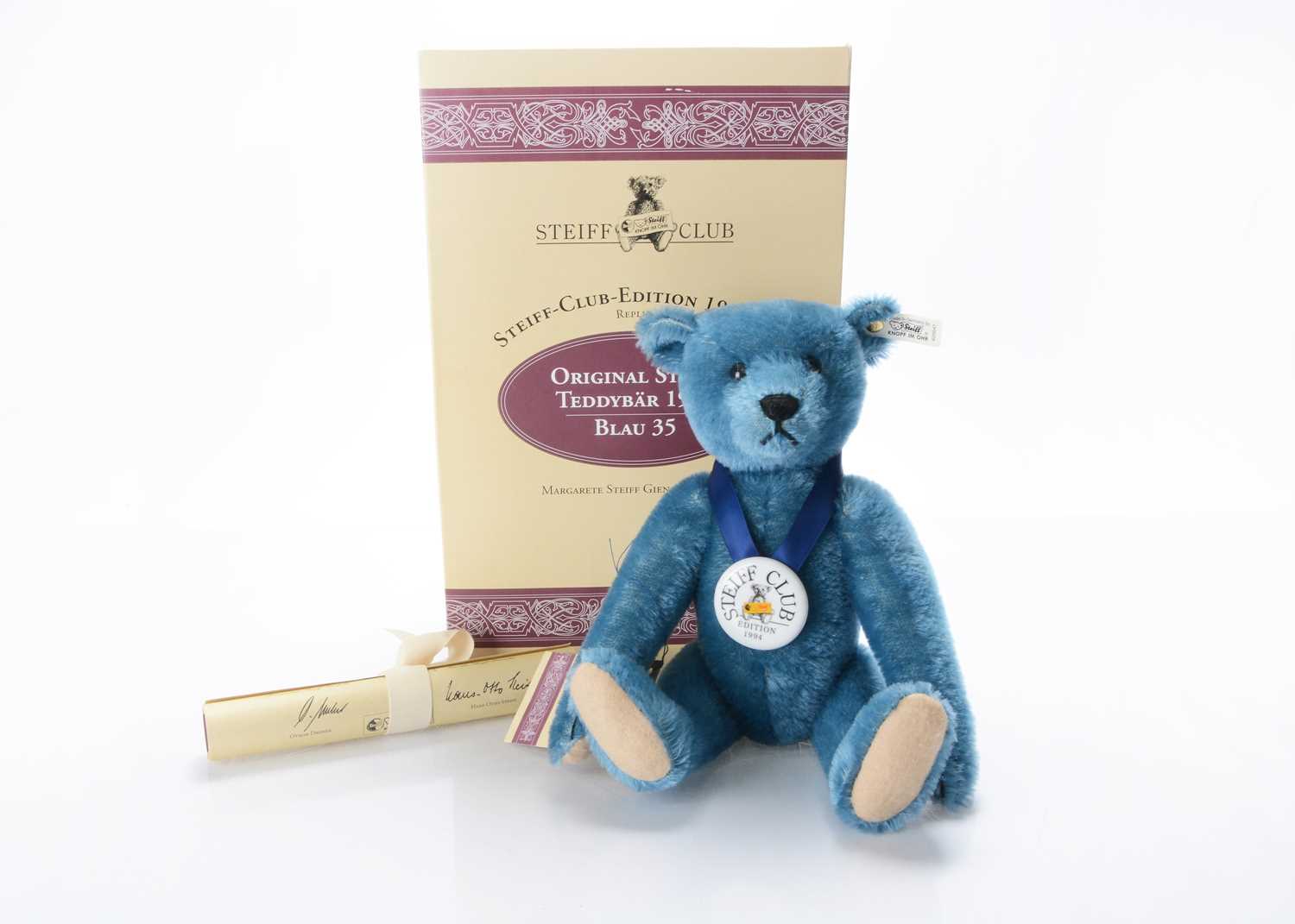 Lot 76 - A Steiff Club limited edition replica 1908 blue teddy bear