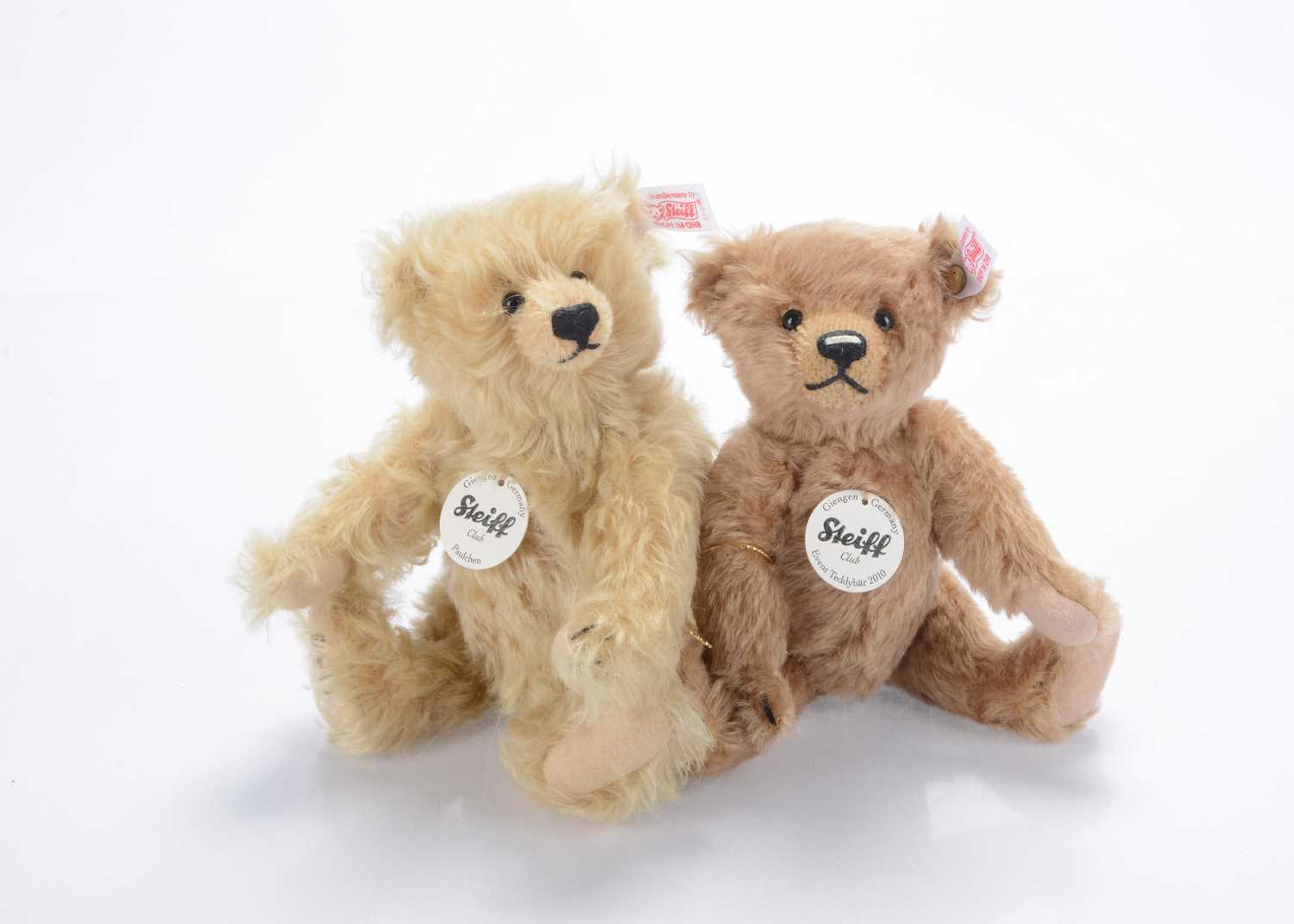 Lot 83 - Two Steiff Club limited edition teddy bears