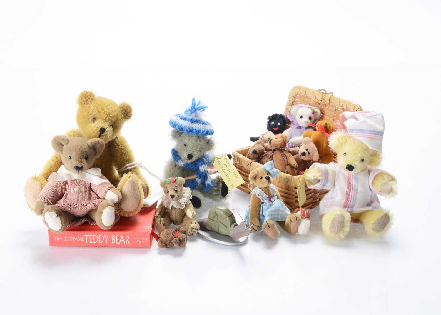 Lot 89 - A selection of small and miniature teddy bears
