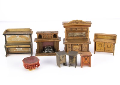 Lot 922 - German 1910-30s dolls’ house furniture with applied ink decoration