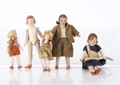 Lot 929 - Five 1930s German all-bisque dolls’ house dolls