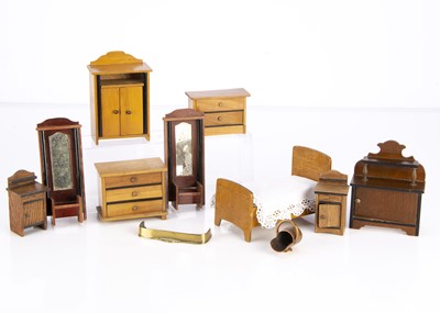 Lot 940 - German wooden dolls’ house furniture 1910-20s