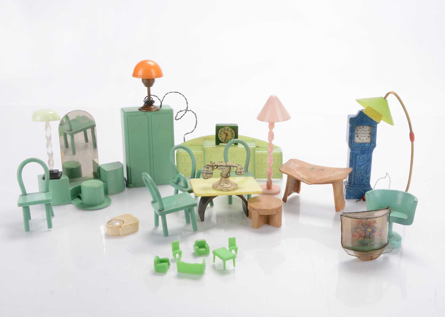 Lot 1187 - 1930s-50s dolls’ plastic house furniture and chattels