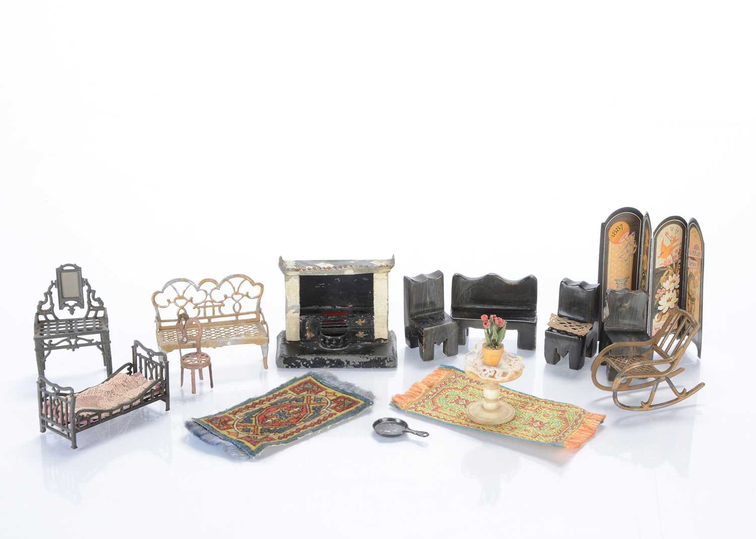 Lot 1572 - Small scale dolls’ house furniture