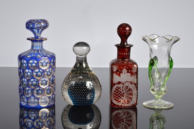 Lot 22 - A collection of glass