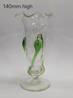 Lot 22 - A collection of glass