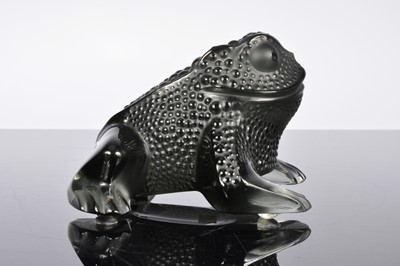 Lot 32 - A modern Lalique glass model of a toad