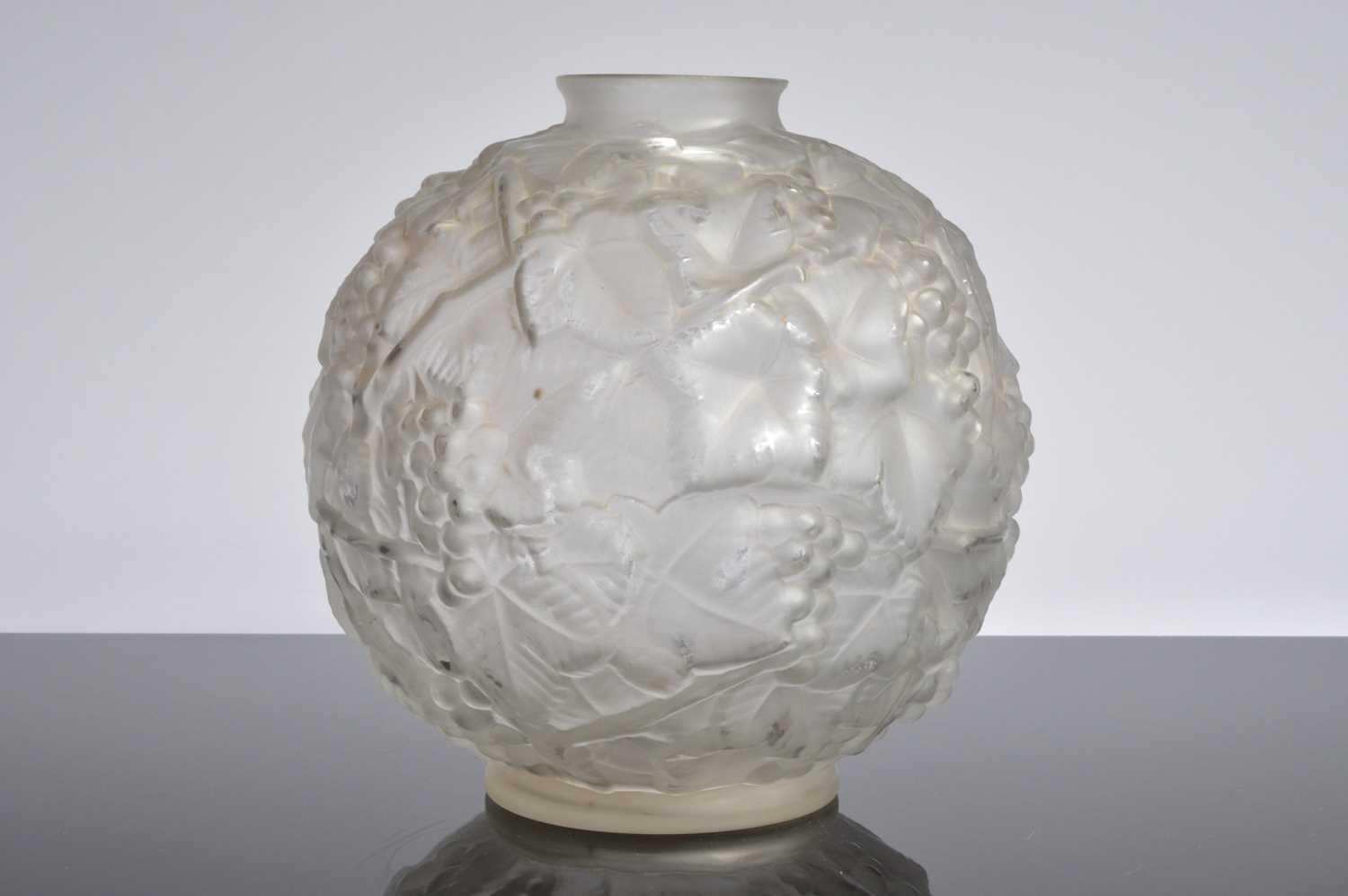 Lot 48 - A French Art Deco frosted glass globular vase by Espauret