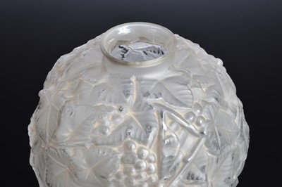 Lot 48 - A French Art Deco frosted glass globular vase by Espauret