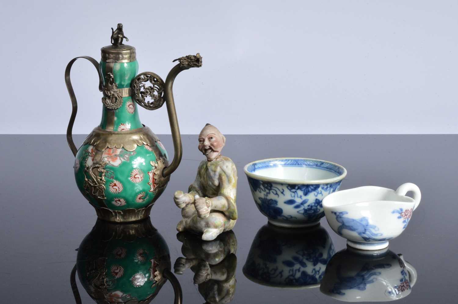 Lot 86 - Four small Far Eastern porcelain items