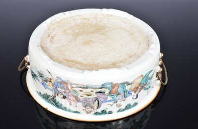 Lot 89 - A nice early 20th century Chinese porcelain and enamel decorated fish tureen and cover