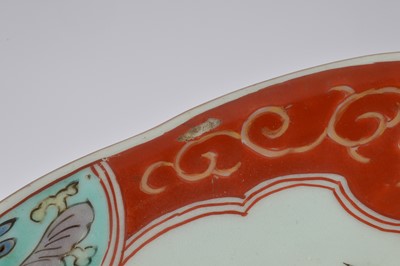 Lot 93 - An early 20th century Japanese porcelain dish