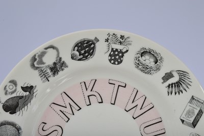 Lot 188 - Nine pieces of Wedgwood pottery designed Eric Ravilious