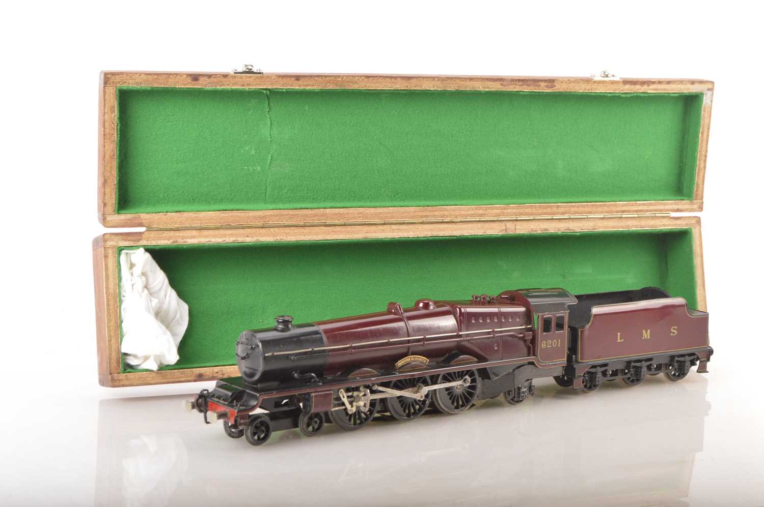 Lot 8 - A 'rebuilt' Hornby 0 Gauge electric 'Princess Elizabeth' 4-6-2 Locomotive and Tender