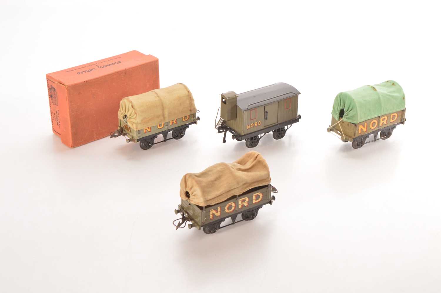 Lot 25 - French Hornby 0 Gauge group of NORD Goods wagons (4)