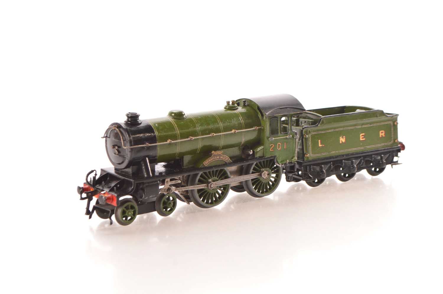 Lot 50 - Hornby 0 Gauge No.2C Clockwork Special 4-4-0 Loco & Tender LNER lined green 'Bramham moor'