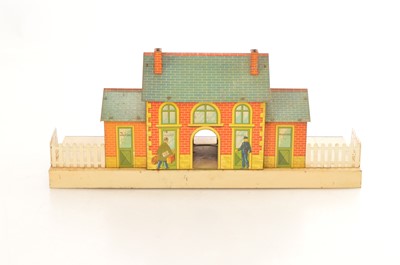 Lot 72 - French Hornby 0 Gauge No.3 Station