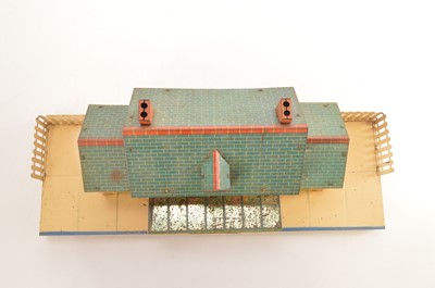 Lot 72 - French Hornby 0 Gauge No.3 Station