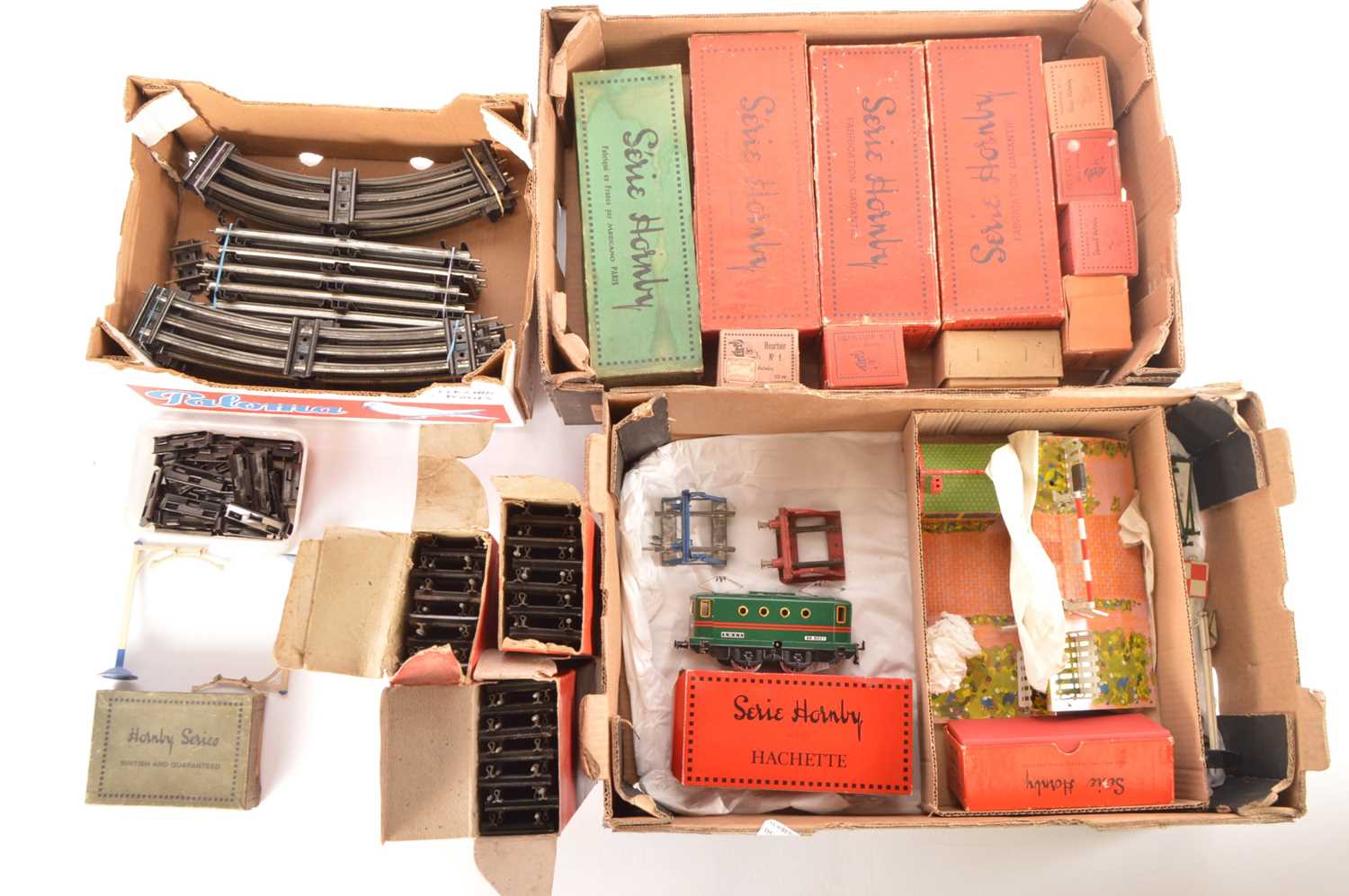 Lot 80 - French Hornby 0 Gauge Railway Accessories (12)