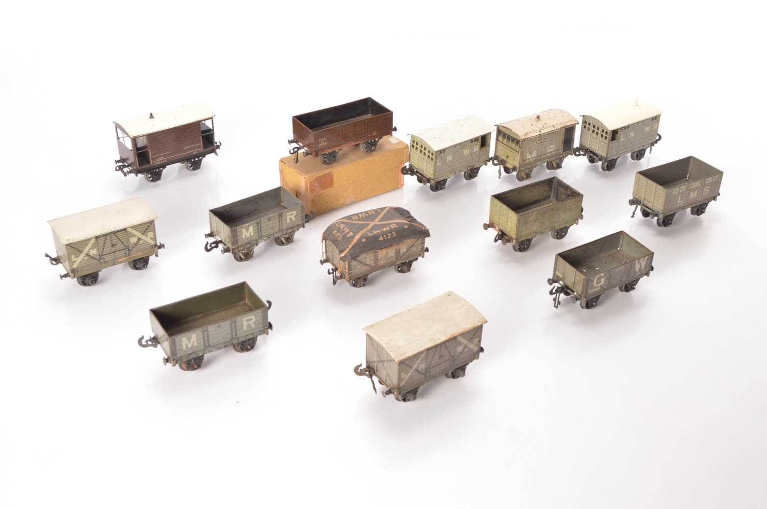 Lot 85 - Bassett-Lowke /Carette 0 Gauge Goods wagons (13)