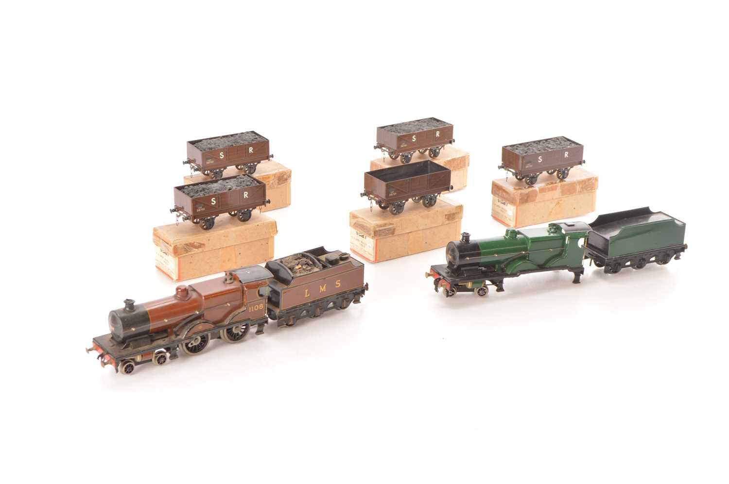 Lot 87 - Bassett-Lowke 0 Gauge Locomotives and rolling stock (7)