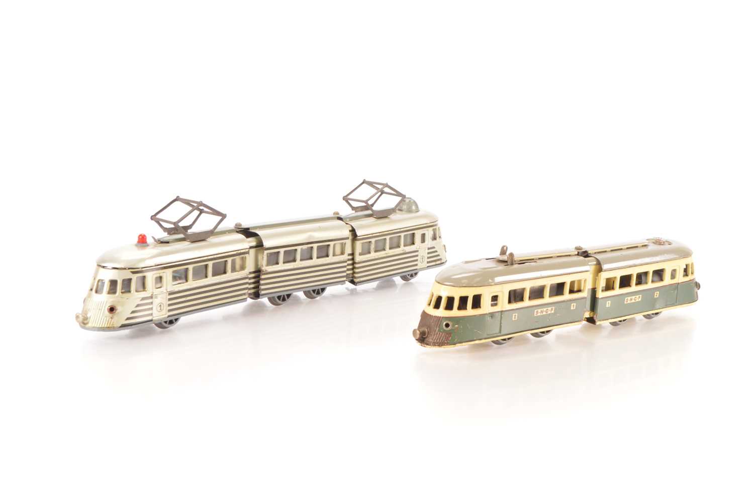 Lot 108 - Jep 0 Gauge pair of railcars (2)
