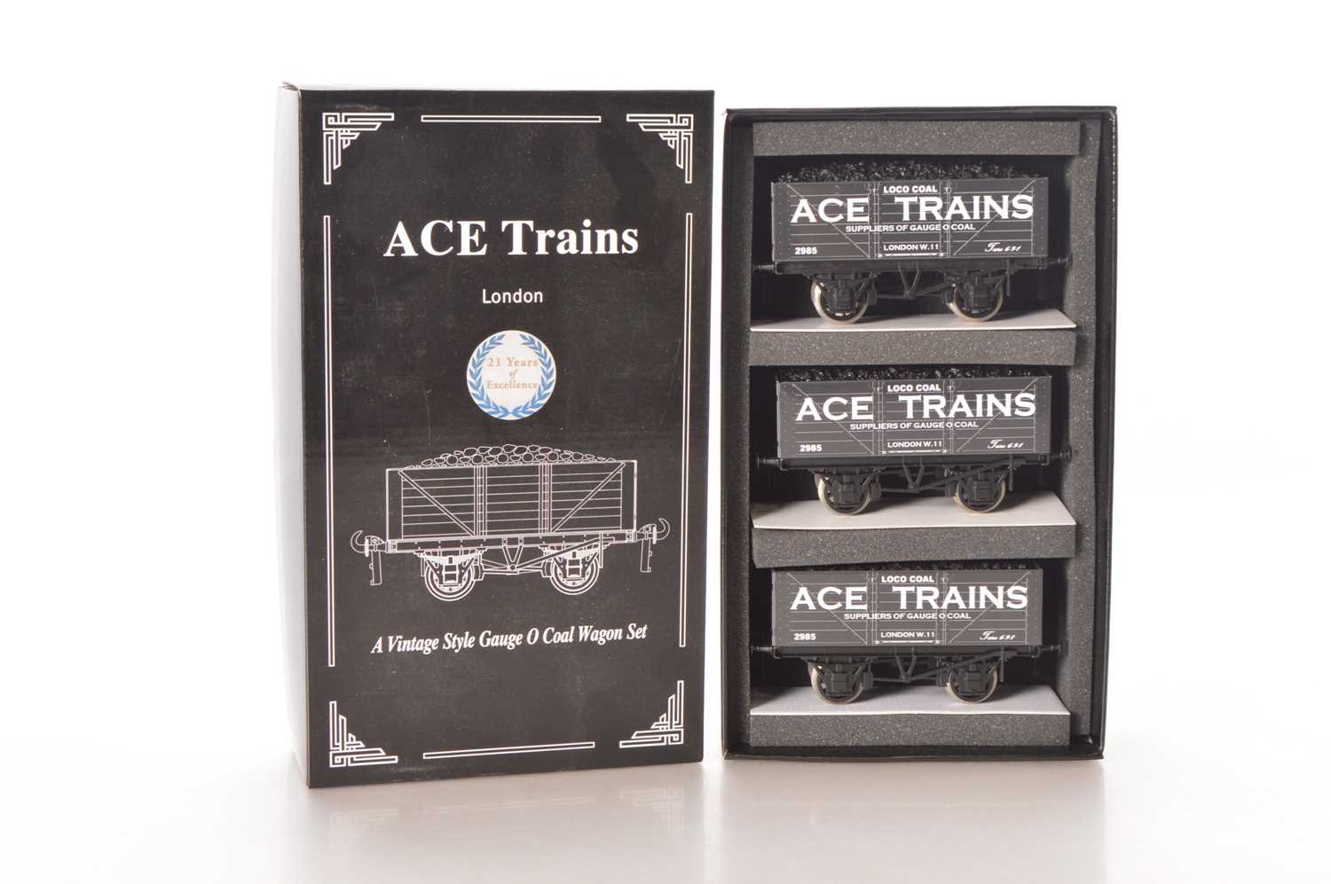 Lot 139 - Ace Trains 0 Gauge Modern issue 'Ace Trains' Private owner Loco coal wagons