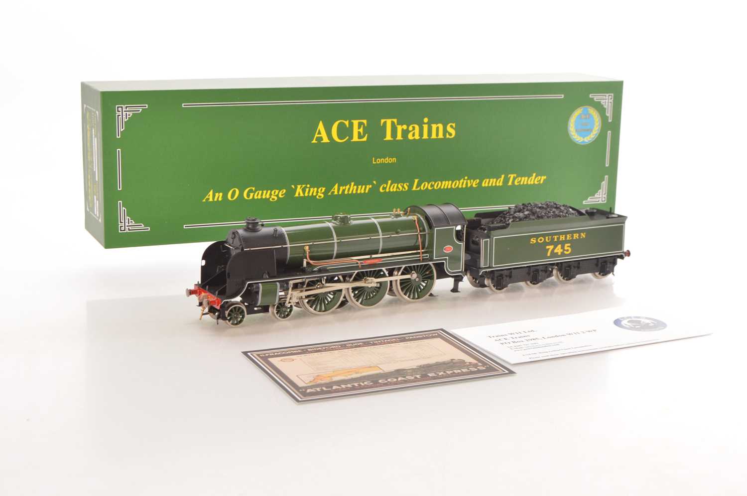 Lot 152 - Ace Trains 0 Gauge Modern issue E/34 4-6-0 Loco & Tender SR lined green King Aurther class 'Tintagel
