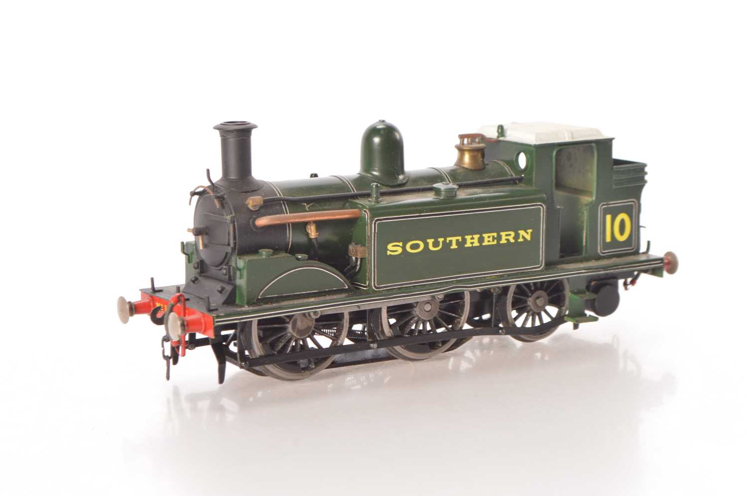 Lot 184 - Kit/Scratch built 0 Gauge 0-4-2 Tank Loco SR lined green  class D1 (Ex LB&SCR)