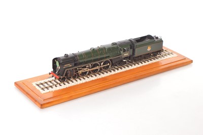 Lot 186 - Kitbuilt 0 Gauge 4-6-2 Loco & Tender BR standard class 7 lined green Britannia class 'Iron Duke' No.70014