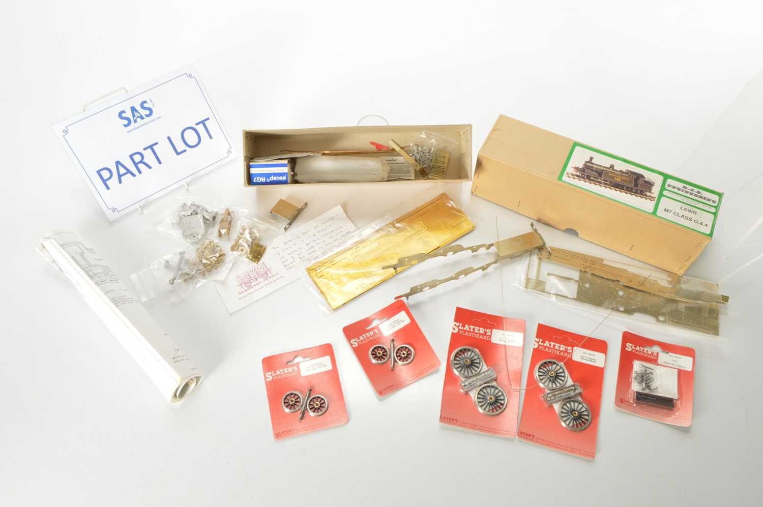 Lot 189 - DJB Engineering/Zero Zephyrs 0 Gauge Finescale Locomotive Kits (2)