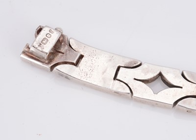 Lot 1 - A contemporary silver hallmarked articulated choker necklace