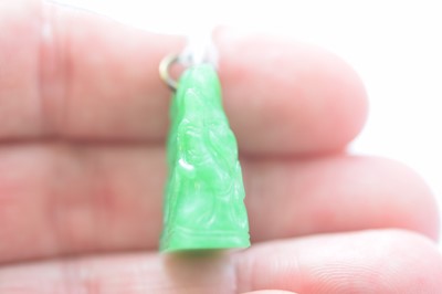 Lot 11 - A Chinese jadeite jade carved pendant