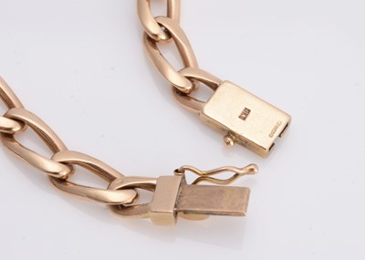 Lot 20 - A 9ct gold flattened curb link bracelet