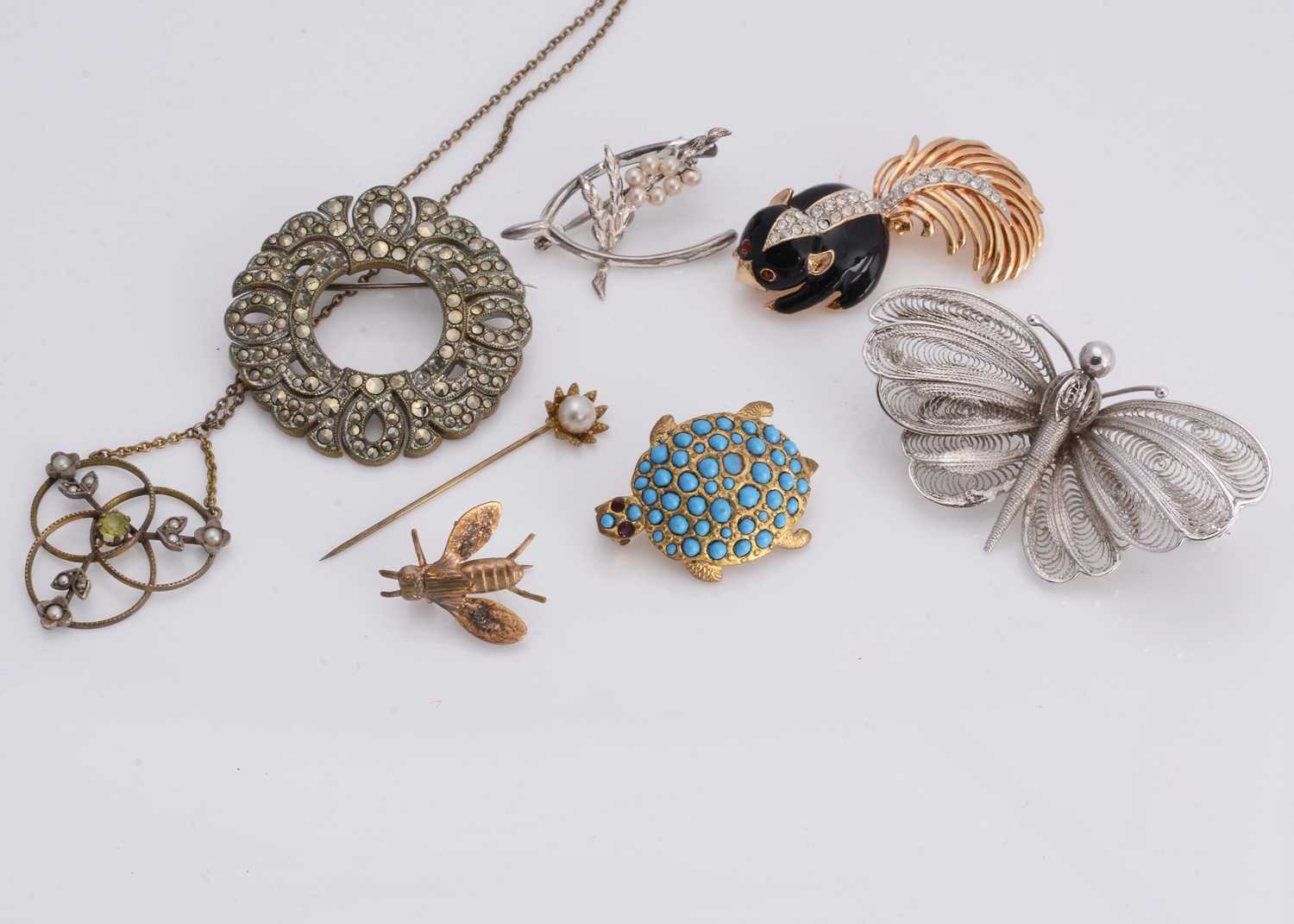 Lot 31 - A filigree butterfly brooch