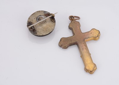 Lot 36 - A 19th Century micro mosaic cross