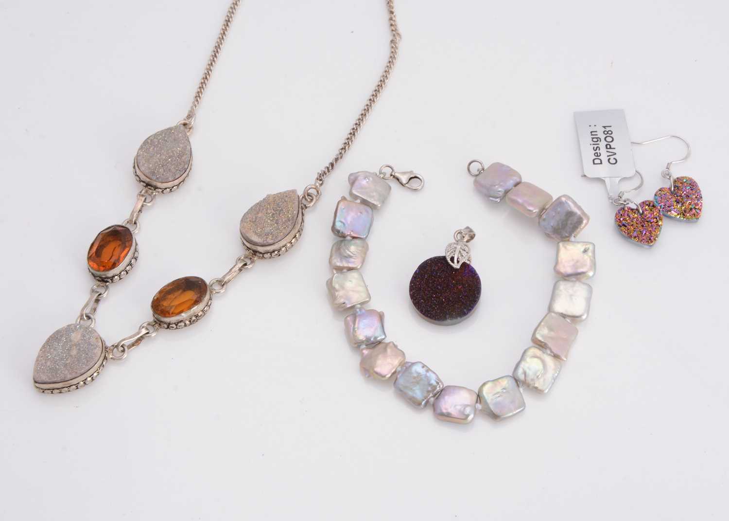 Lot 53 - A small suite of certificated purple drusy and rainbow drusy agate earrings