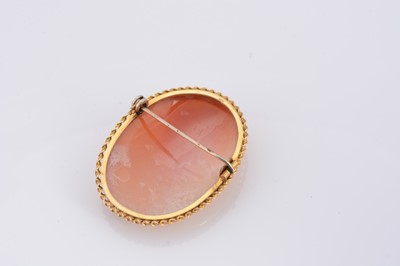 Lot 68 - A 9ct gold framed carved shell cameo