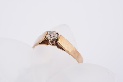 Lot 69 - A 9ct gold illusion set diamond dress ring