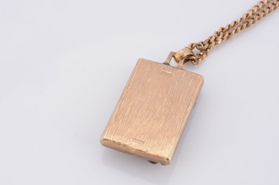 Lot 76 - A 9ct gold hardstone Scottish Lornecraft ingot and chain