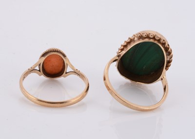 Lot 105 - A 9ct gold malachite dress ring