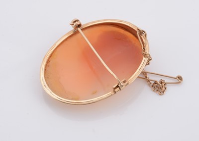 Lot 161 - A carved shell cameo brooch in  a 9ct gold frame