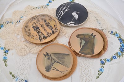 Lot 289 - Circular Stratton compacts