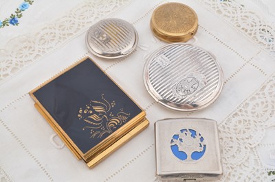 Lot 310 - Five Cara Nome vintage compacts